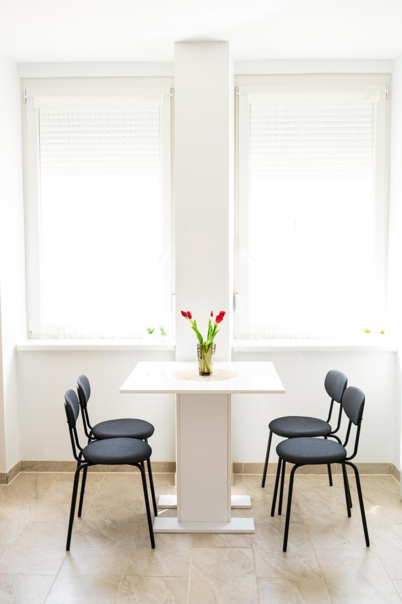 Winestone Corner Apartment Ντέμπρετσεν Εξωτερικό φωτογραφία