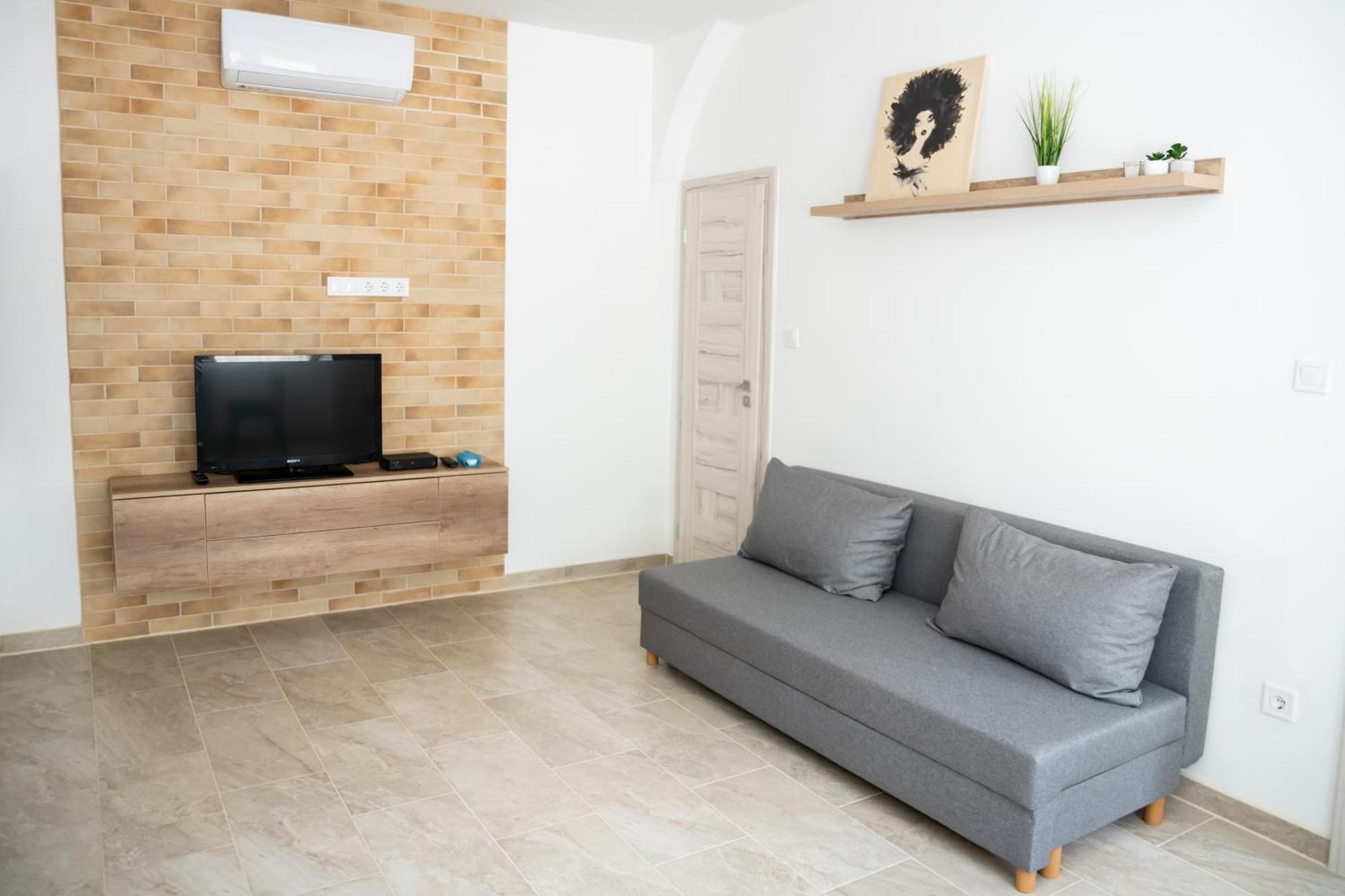 Winestone Corner Apartment Ντέμπρετσεν Εξωτερικό φωτογραφία