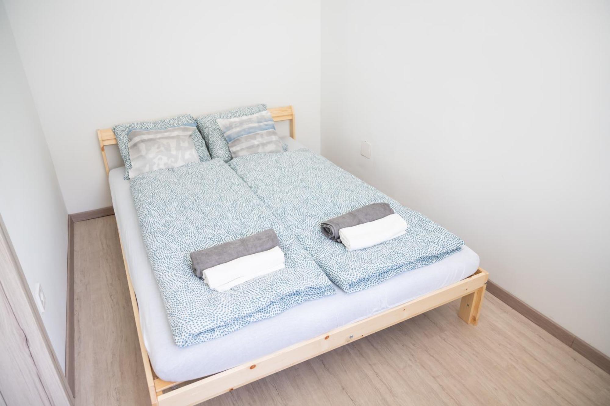 Winestone Corner Apartment Ντέμπρετσεν Εξωτερικό φωτογραφία