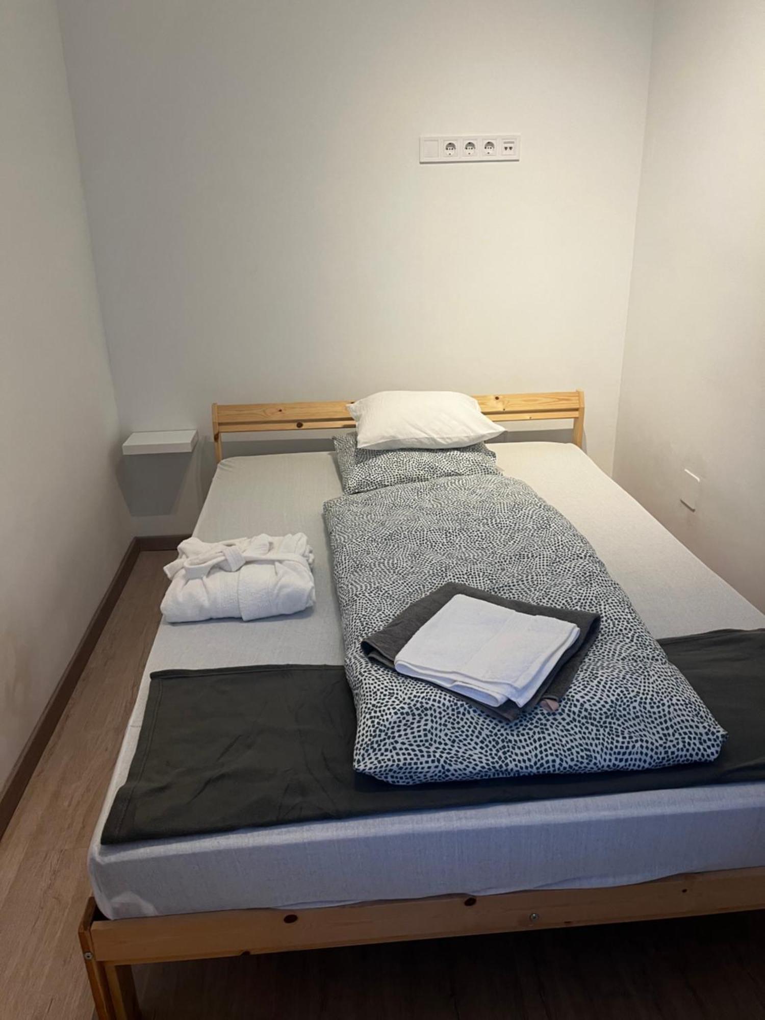 Winestone Corner Apartment Ντέμπρετσεν Εξωτερικό φωτογραφία
